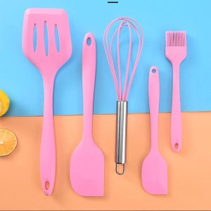 kitchen-pot-spoon-items-silicone-1
